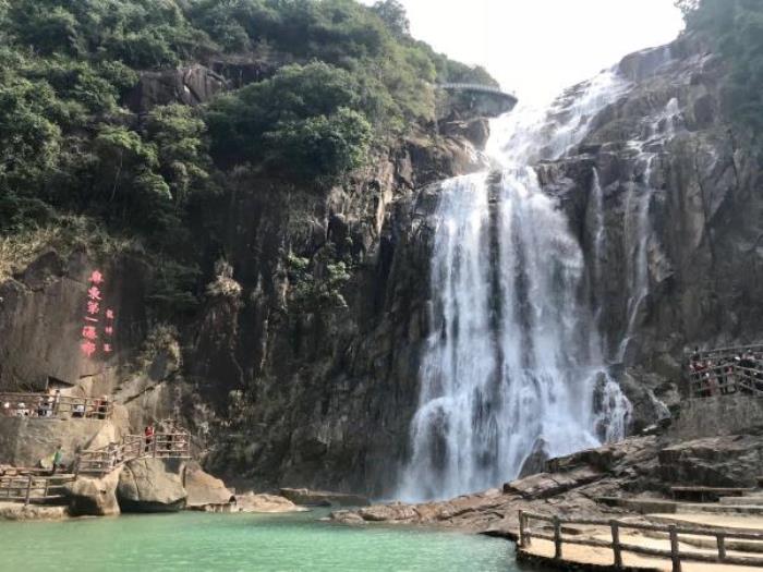龙归寨瀑布