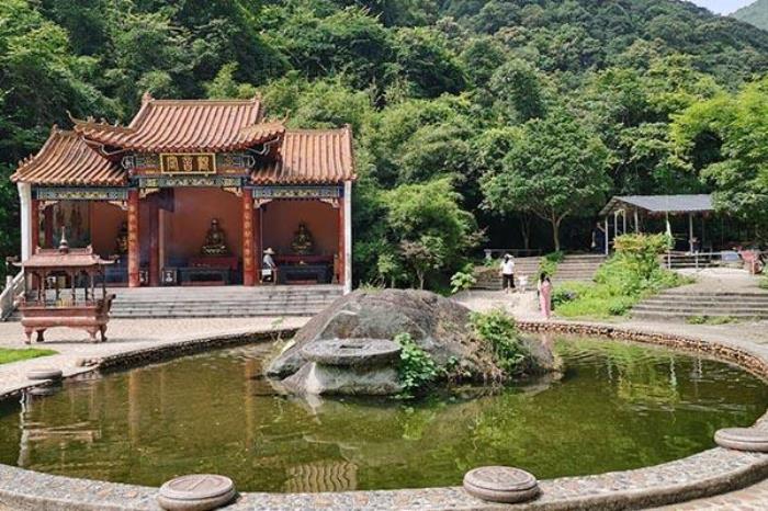 十八水原生态景区