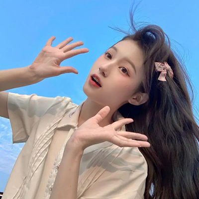 台湾私人伴游女孩网络模特奚翠琴