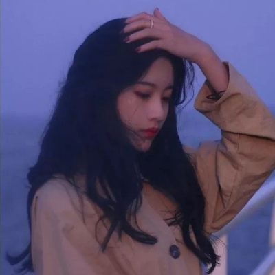 华蓥女伴游在校研究生韦裴均