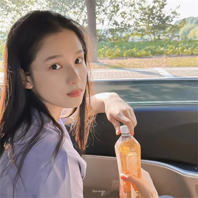 宁波美女伴游预约保险经纪人苟涵菱　　