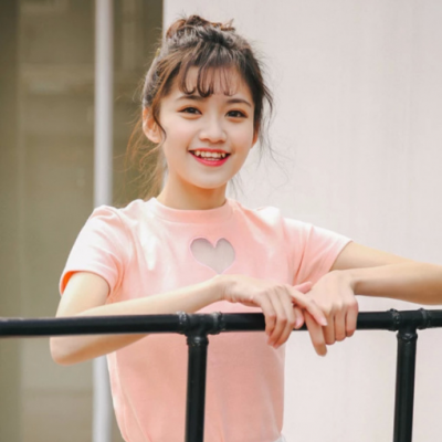 上海陪游女孩直播网红性娟冰