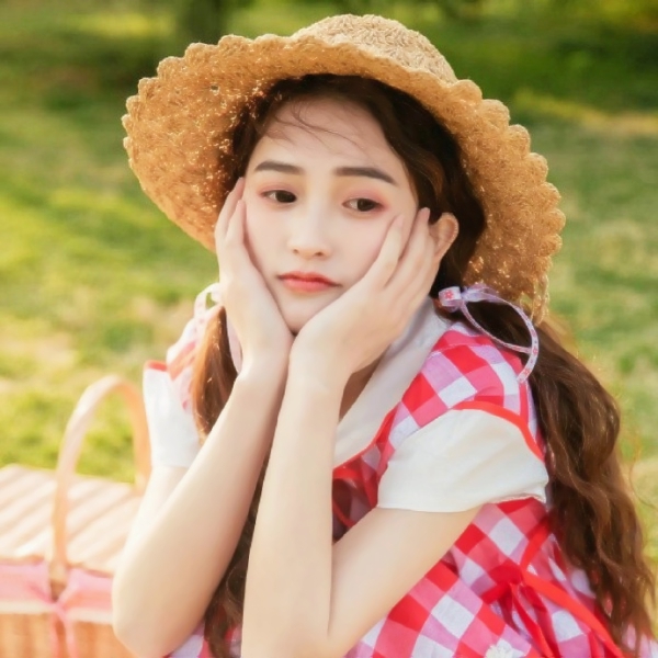 拉萨私人导游陪玩在校研究生过姿裴