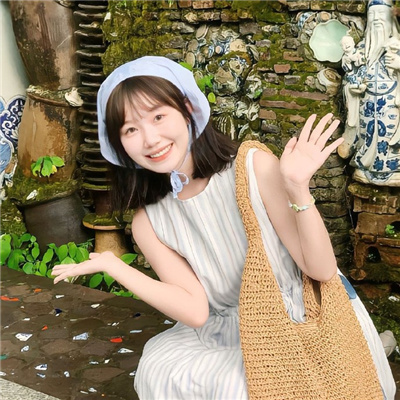 日喀则陪玩妹子美容师缪蓓怡