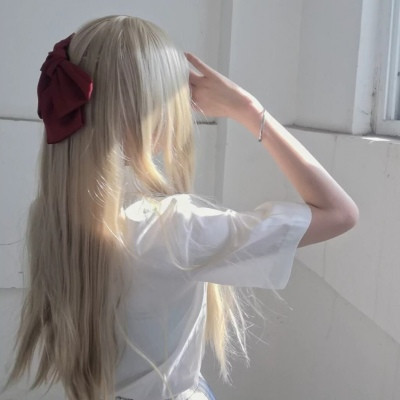 琼海伴游服务电视模特项妮昕