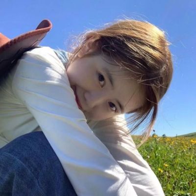 德宏结伴游玩园艺师宣春儿