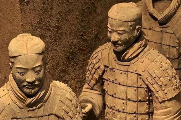 兵马俑本来的颜色是什么 兵马俑本来的颜色是什么