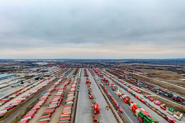 广西自贸区港锋物流有限公司