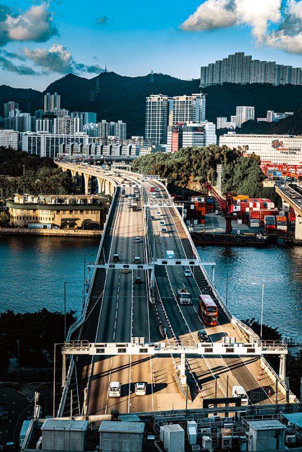 深圳市新万泰物流有限公司