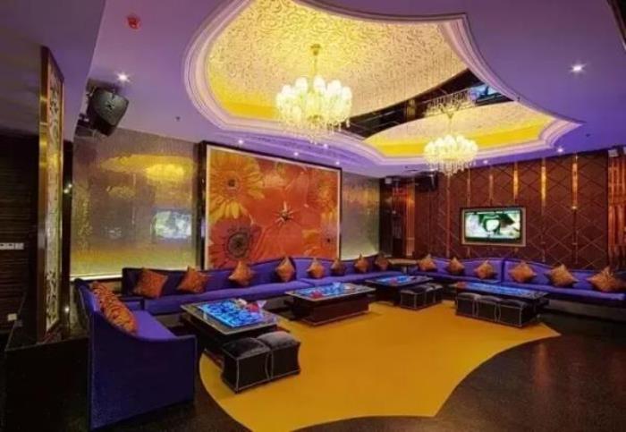 荣熙假日温泉酒店
