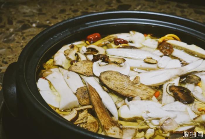 云南野生菌市场在哪 云南美食店推荐