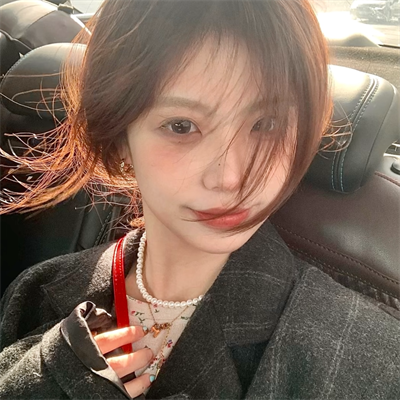 深圳美女陪玩乘务空姐聂⼜亦