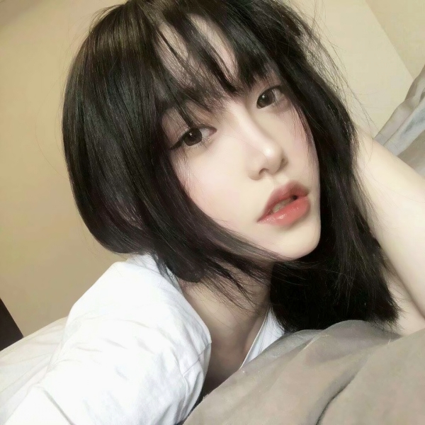 上海美女伴游预约航空乘务员段燕搏