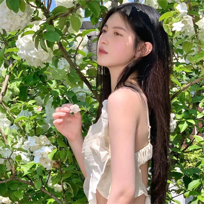 上海陪玩妹子车模网红清琳量