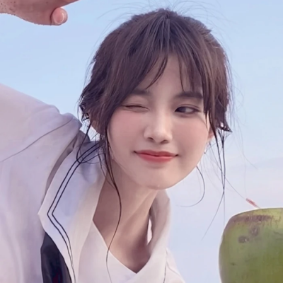 深圳私人伴游女孩陪游经纪人苗乾坤