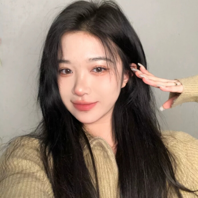 北京陪游女孩美妆网红经⼩萍