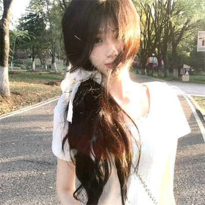 三亚陪玩妹子收银员东郭玲宇