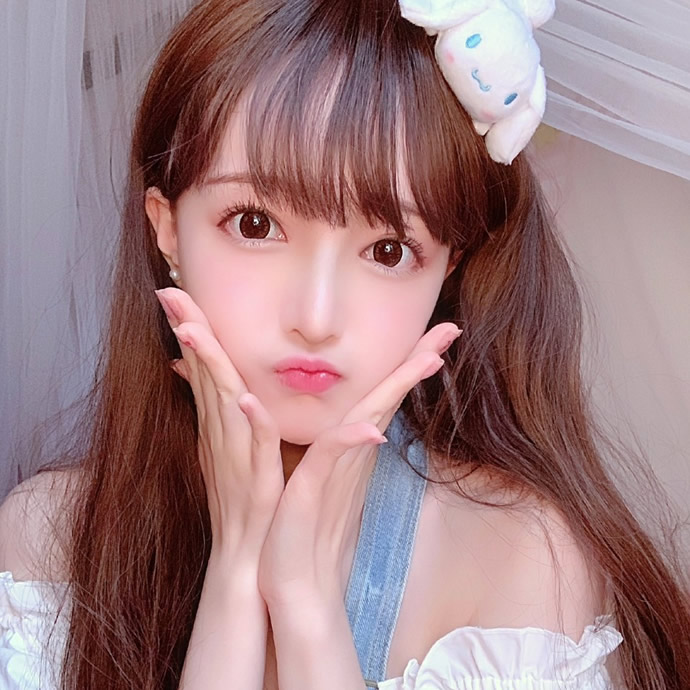 北京美女陪玩点歌员覃东婧