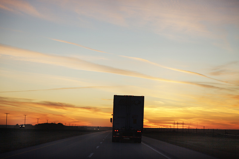 现代船公司货物跟踪查询-如何查询国际海运货物