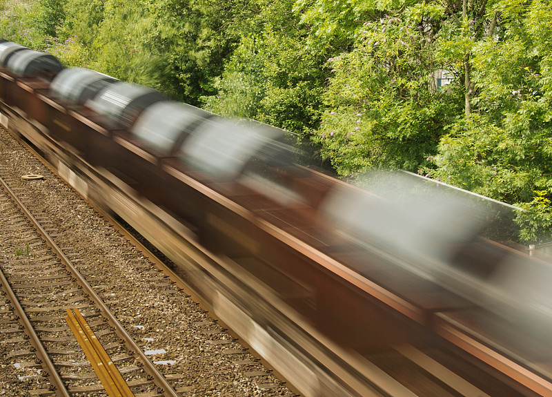 顺风官网人工客服电话是多少-顺丰快递24小时客户服务热线汇总