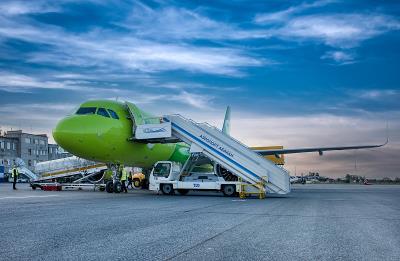 深圳美妆蛋使用空运5天速递到新加坡