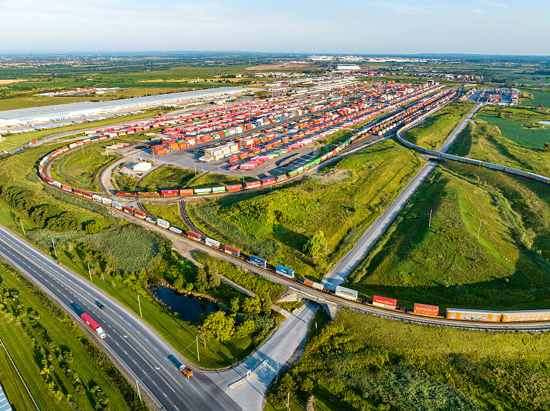 北京至新加坡的迪士尼书包使用飞机运输12天送达 北京至新加坡的迪士尼书包使用飞机运输12天送达