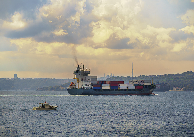 眉笔借助中国广州整箱海运快递至新加坡 眉笔借助中国广州整箱海运快递至新加坡