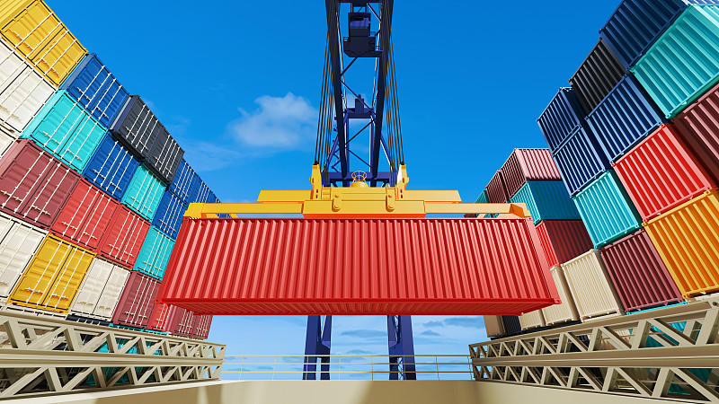 平板电脑利用中国南京国际多式联运抵达新加坡