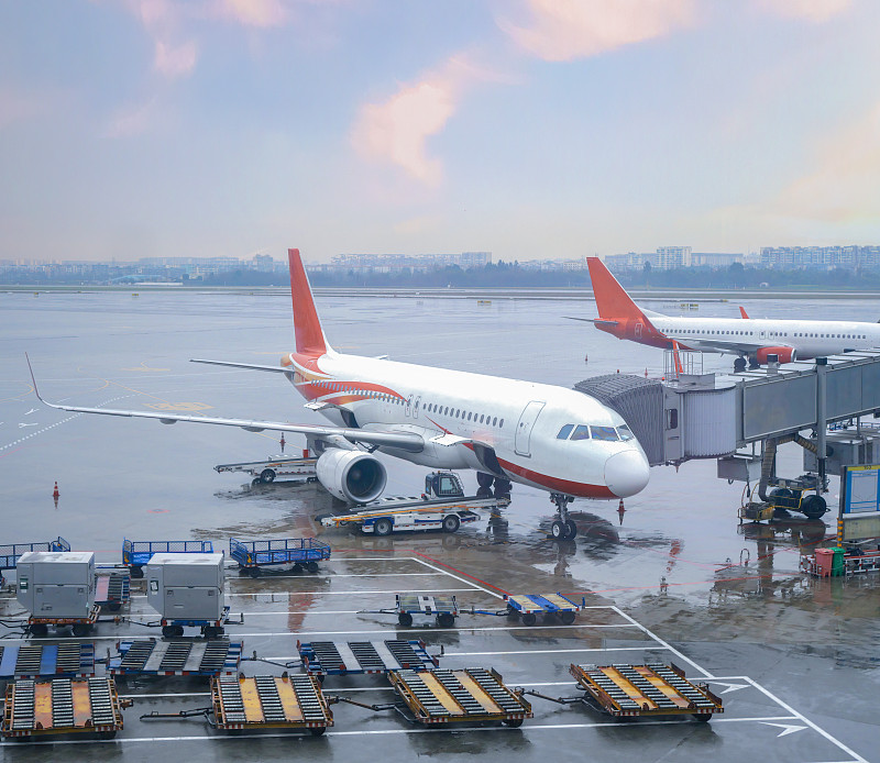 鞋木经中国宁波海空联运运到新加坡