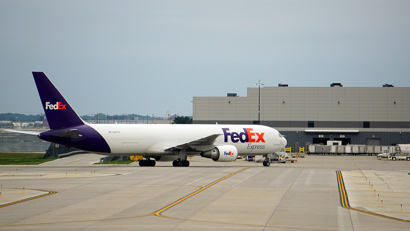 塑料制品经过中国合肥空运快递送达新加坡