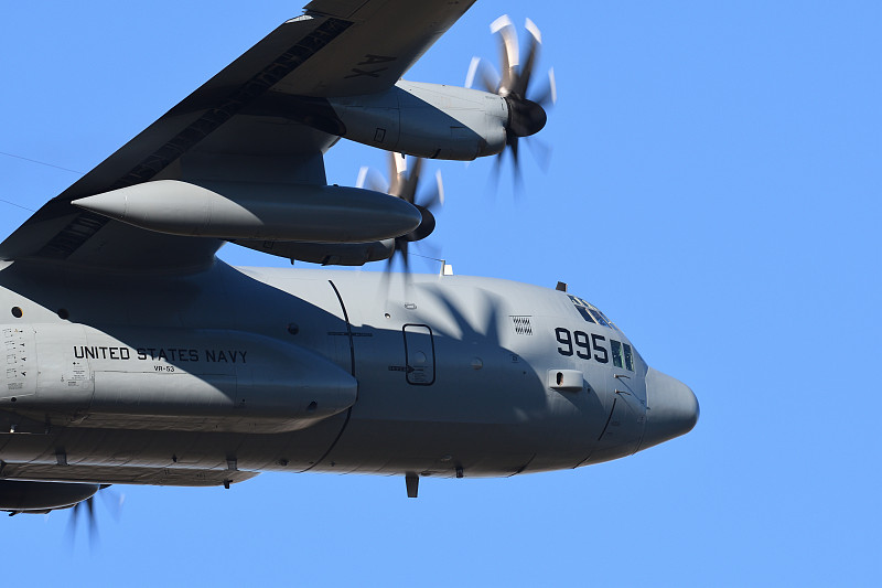 广州服装采用飞机运输5天内配送到新加坡