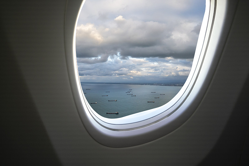 广州至新加坡的服装采用空运快递15天内送到