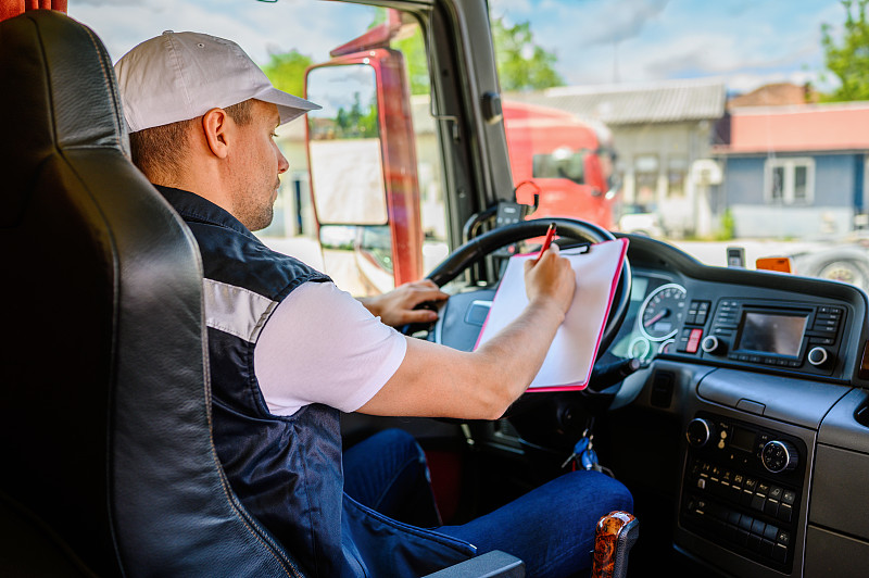 液晶显示器采用中国广州海上运输配送到新加坡