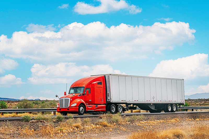 钢铁中国上海国际海运高效送达新加坡