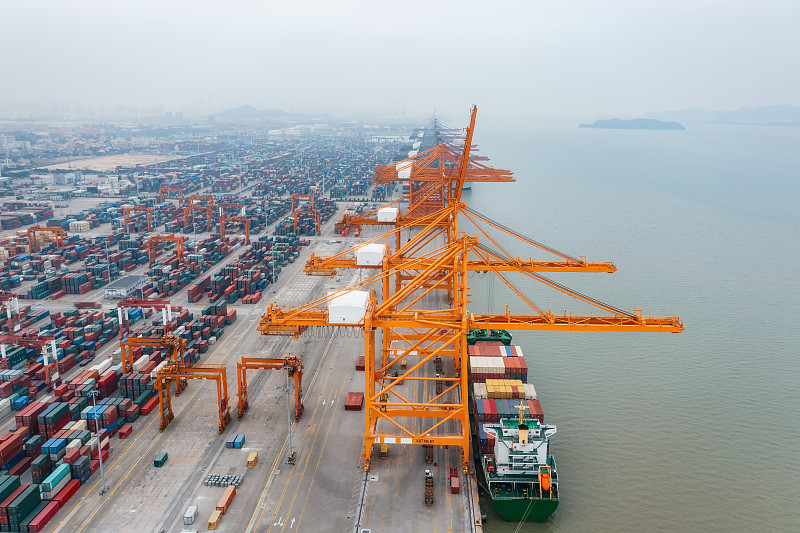 家电经过中国厦门跨境联运抵达新加坡