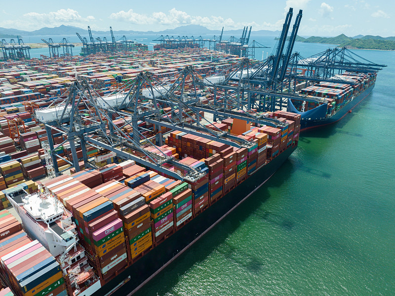 二、汽车用品经中国舟山国际海空联运运到新加坡