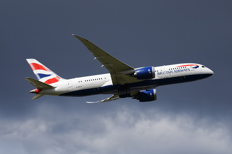 中国广州端午艾草香包使用空运门到门专线7天速递到新加坡