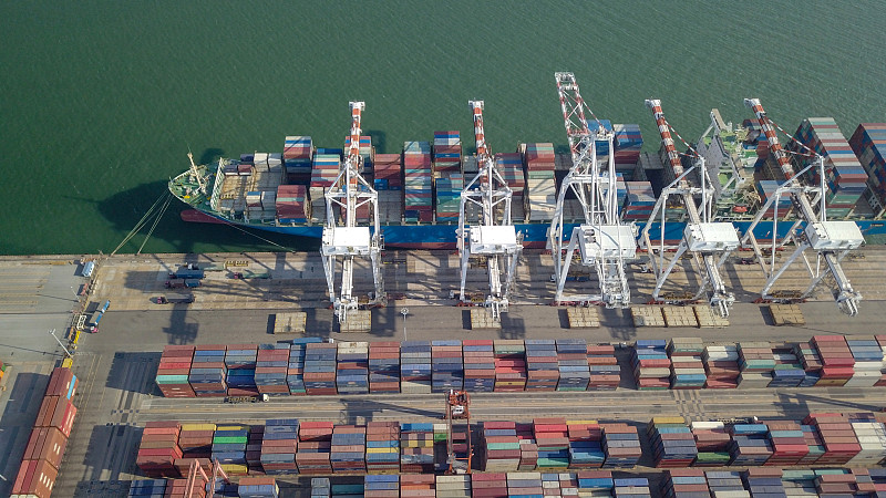 船舶用通信设备（对讲机、无线电）借助重庆海运配送至新加坡