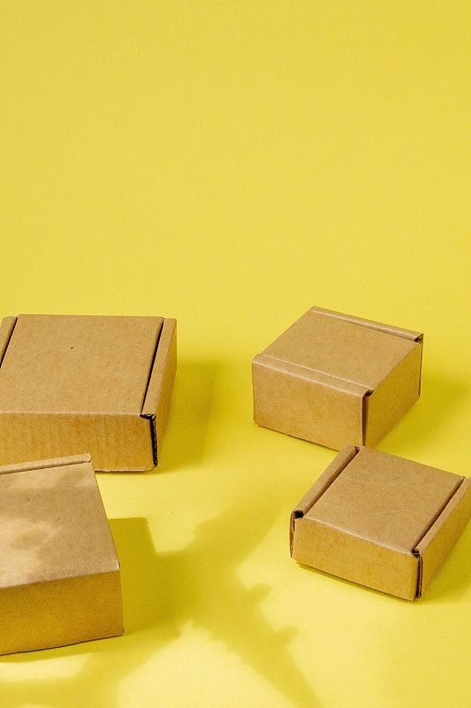 化肥采取中国广州航空快递速递到新加坡