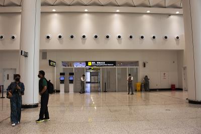中国鄂州机电产品使用空运专线10天内送到新加坡
