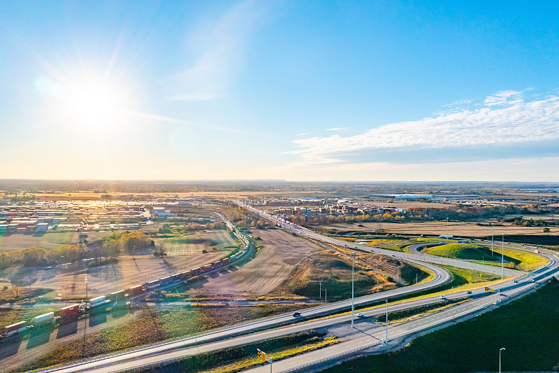 西宁假睫毛/眼线笔/眉笔等彩妆工具采用空运门到门专线4天内配送到新加坡