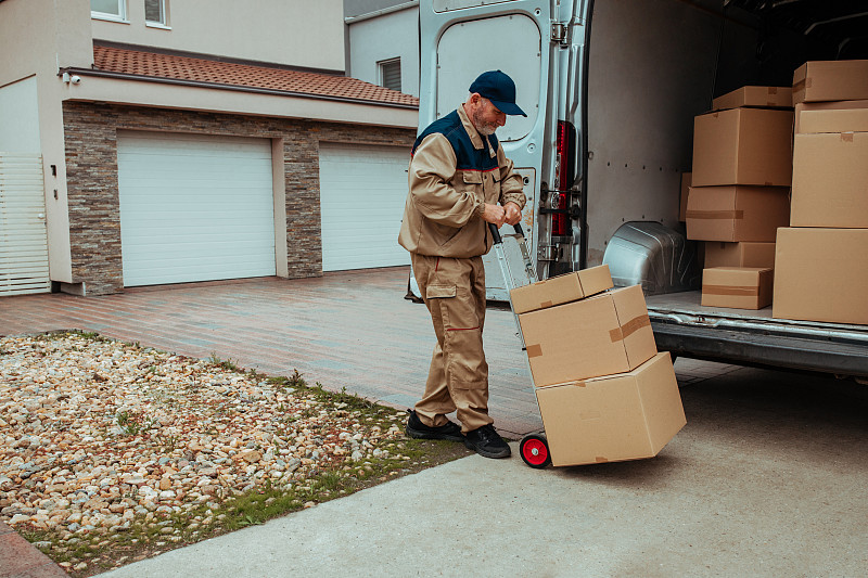 塑料制品选用中国台中LCL海运递送到新加坡