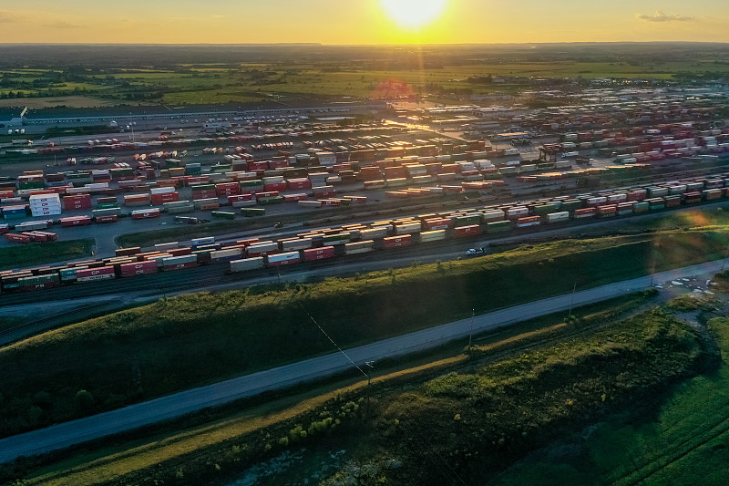 晨光按动中性笔应用重庆空海联运配送到新加坡 晨光按动中性笔应用重庆空海联运配送到新加坡