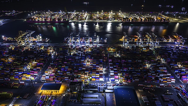 电缆桥架通过广州拼箱海运配送到新加坡