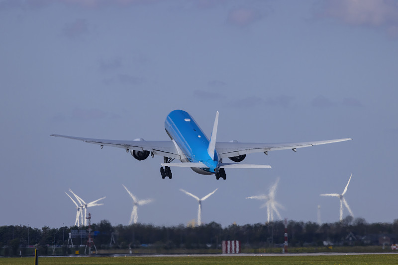 中国上海插线板转换头采用多式联运10天送达新加坡