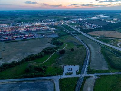 中国成都到新加坡的汽车车道偏离预警系统采用标准空运15天内送达