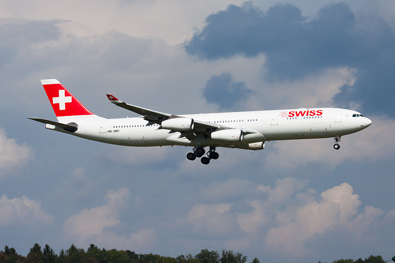 好孩子推车使用昆明国际空运送到新加坡