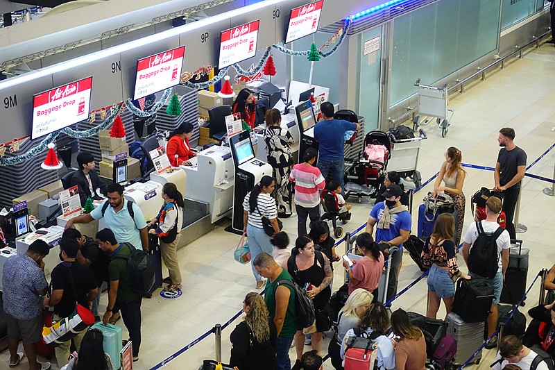 锂电池采取中国南京空运门到门专线送达新加坡