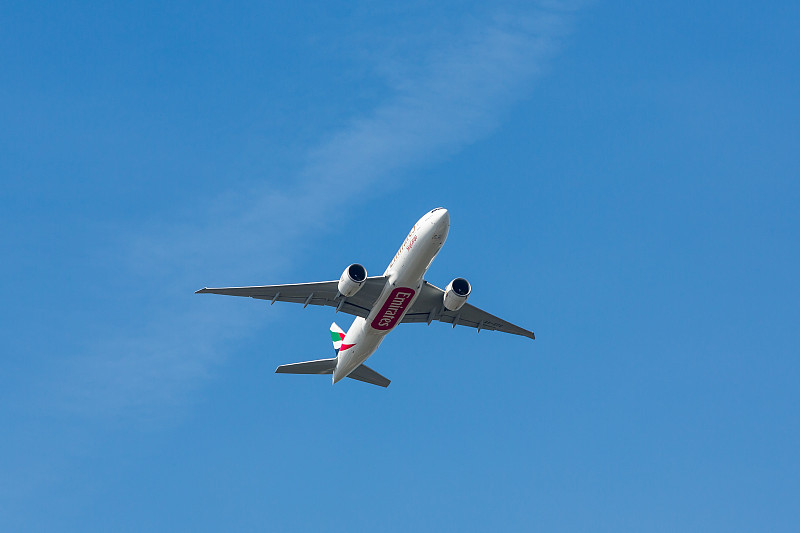 便携式投影仪使用香港LCL海运安全送达新加坡