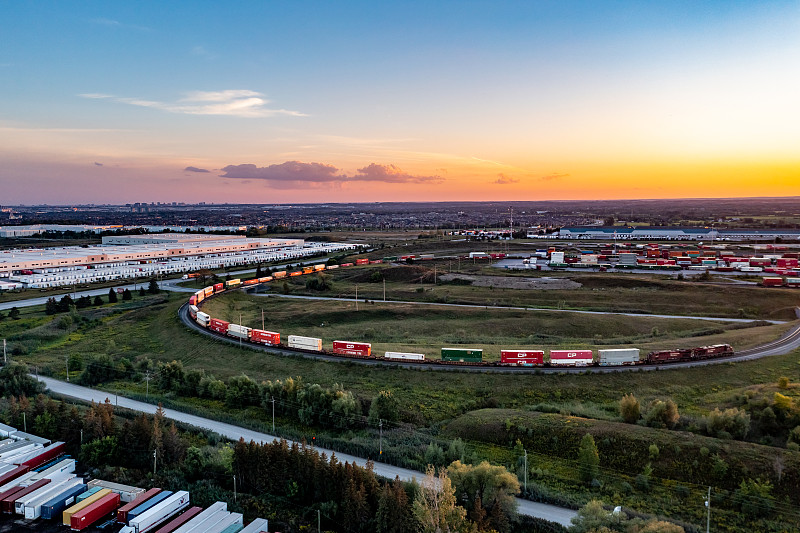 笔记本电脑通过中国杭州空运物流专线速递到新加坡